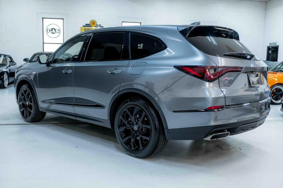 2023 Acura MDX 4th Gen - Image 9 of 12