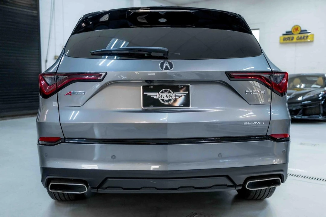 2023 Acura MDX 4th Gen - Image 8 of 21