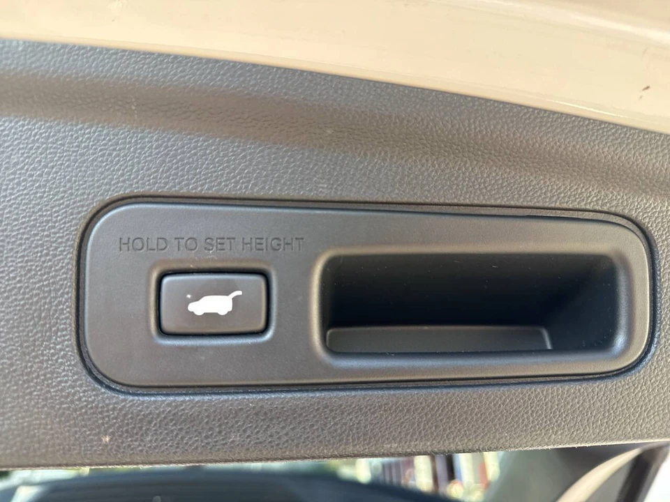 2023 Acura MDX 4th Gen - Image 15 of 21