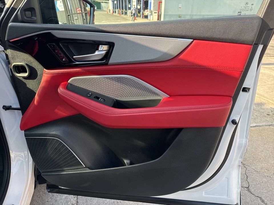 2023 Acura MDX 4th Gen - Image 18 of 21
