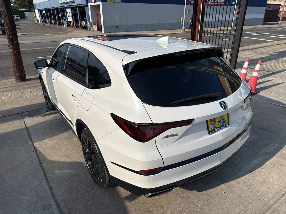 2023 Acura MDX 4th Gen - Image 10 of 21