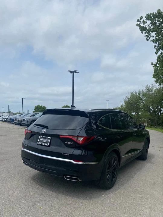 2023 Acura MDX 4th Gen - Image 2 of 12