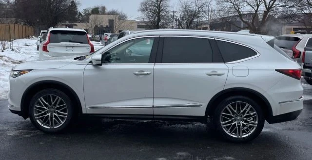 2023 Acura MDX 4th Gen - Image 4 of 9