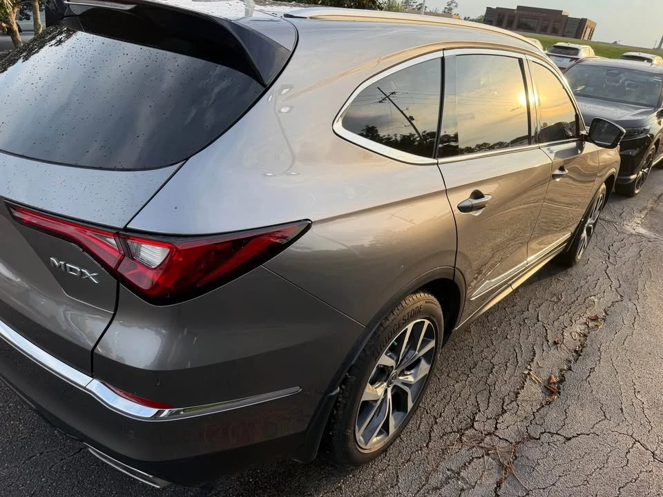 2023 Acura MDX 4th Gen - Image 2 of 10