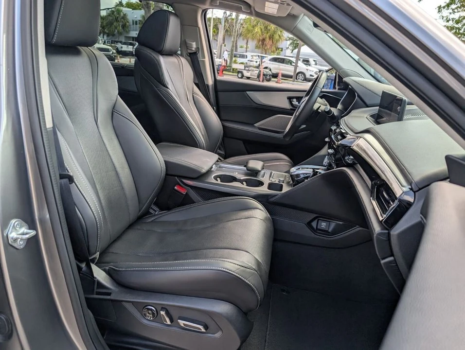 2023 Acura MDX 4th Gen - Image 18 of 21