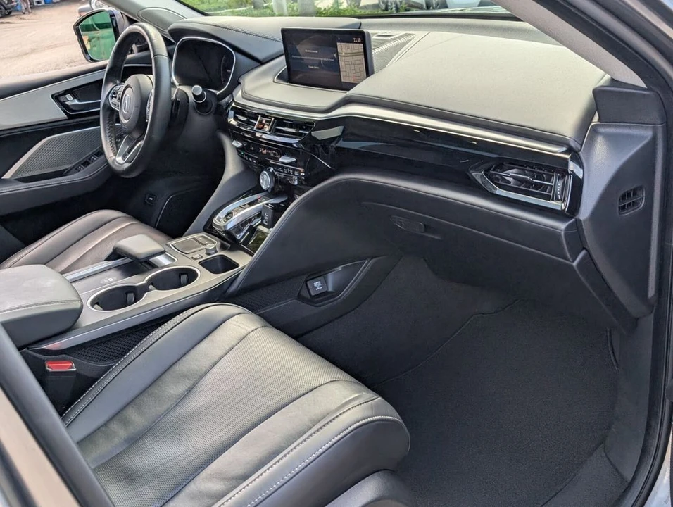 2023 Acura MDX 4th Gen - Image 17 of 21