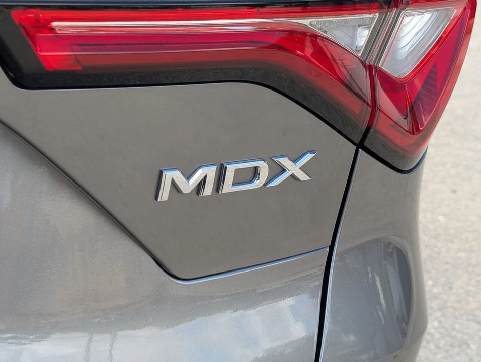 2023 Acura MDX 4th Gen - Image 16 of 21
