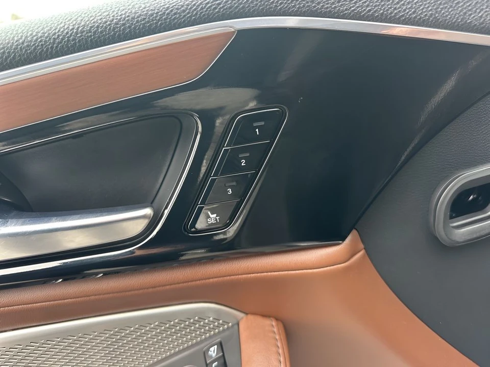 2023 Acura MDX 4th Gen - Image 11 of 21