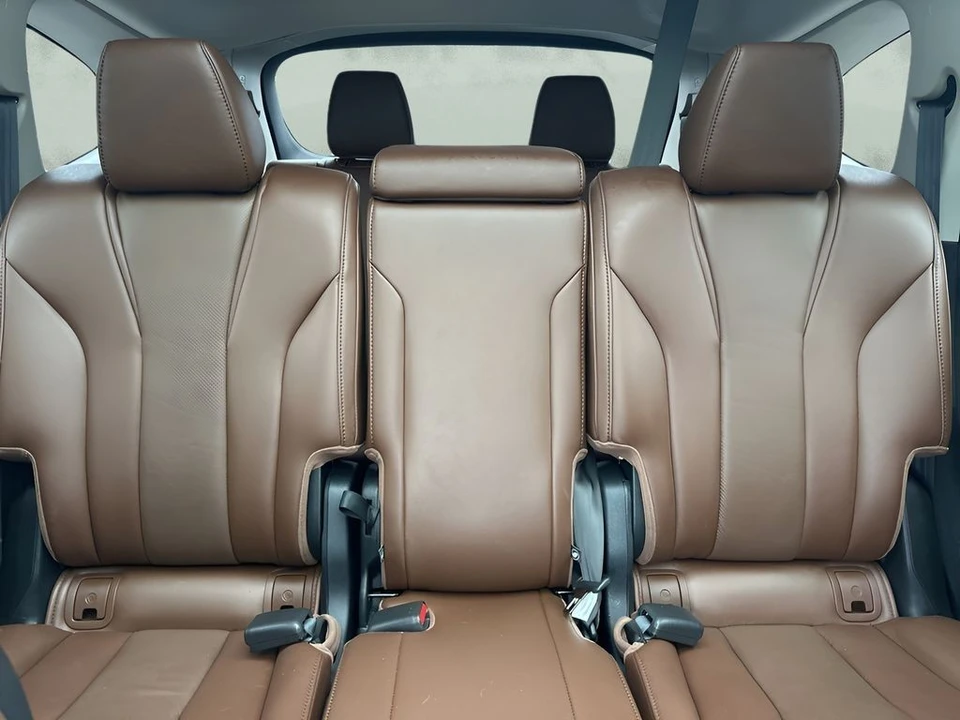2023 Acura MDX 4th Gen - Image 13 of 21