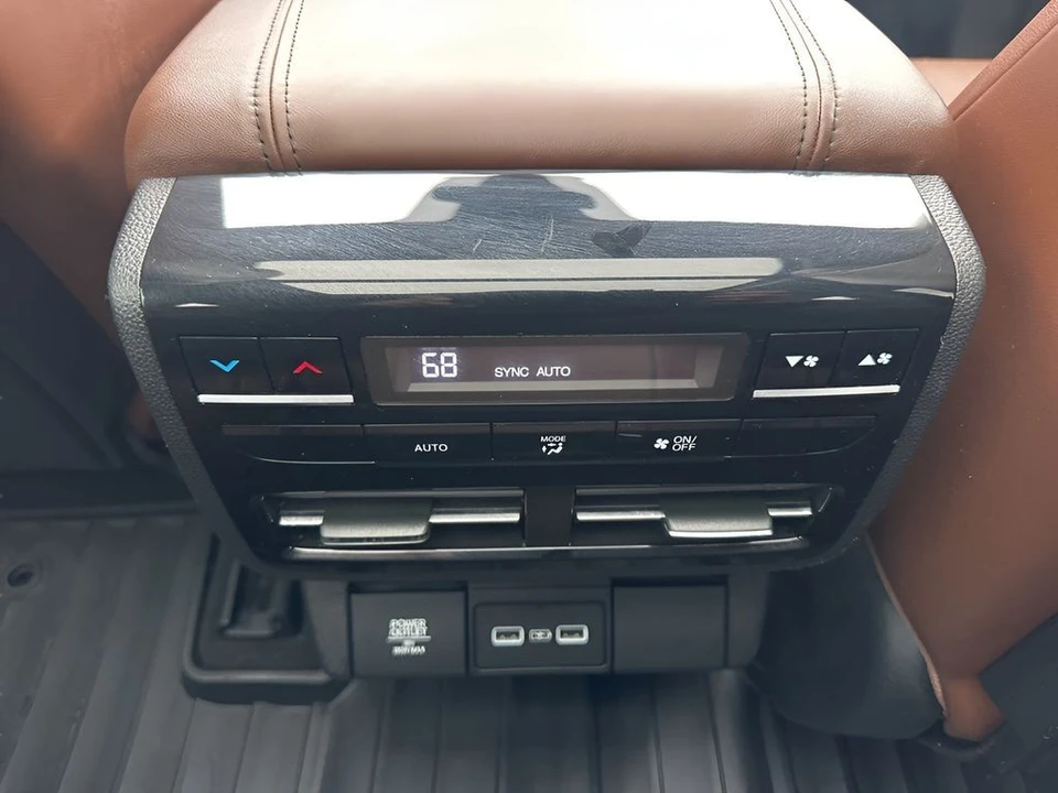 2023 Acura MDX 4th Gen - Image 15 of 21
