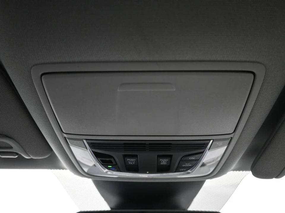 2023 Acura MDX 4th Gen - Image 17 of 21