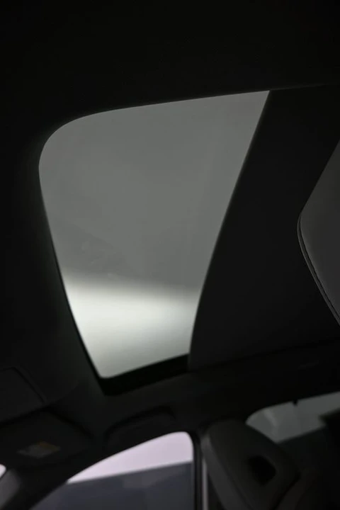 2023 Acura MDX 4th Gen - Image 18 of 21