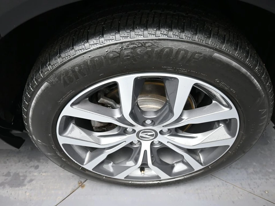2023 Acura MDX 4th Gen - Image 15 of 21