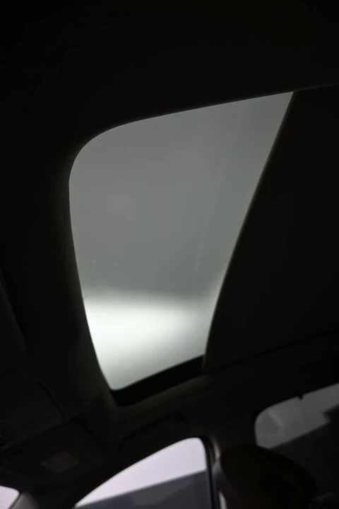 2023 Acura MDX 4th Gen - Image 18 of 21