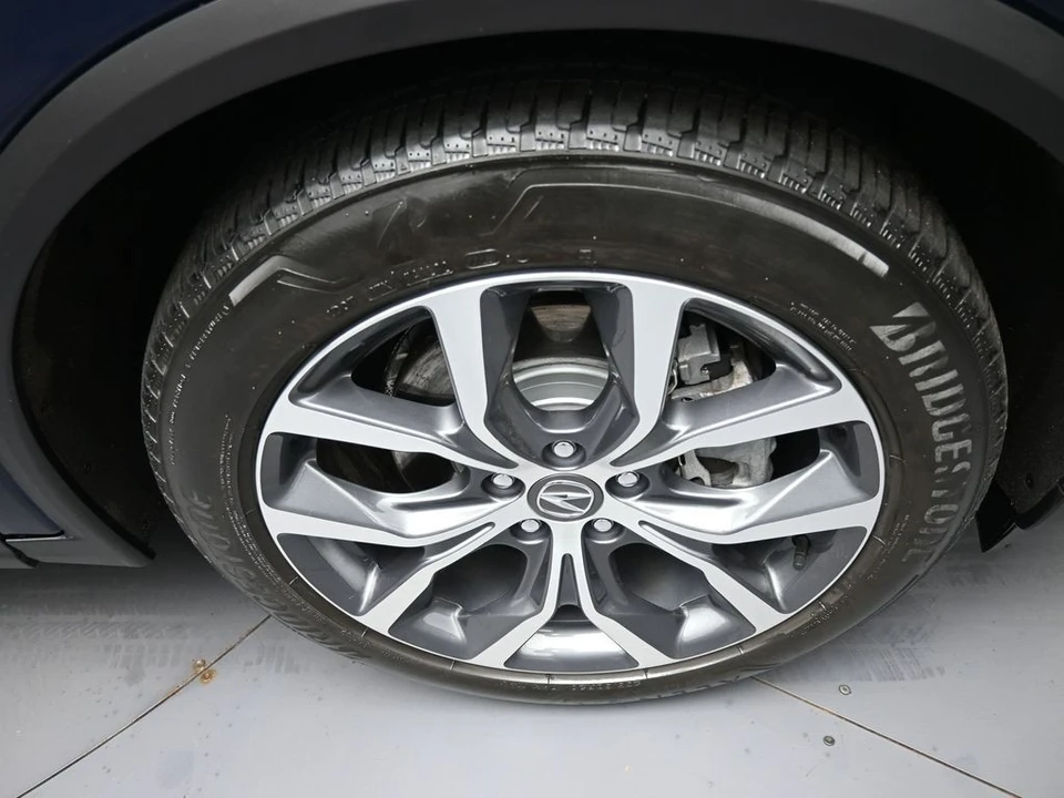2023 Acura MDX 4th Gen - Image 13 of 21