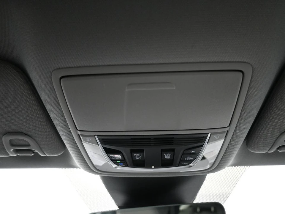 2023 Acura MDX 4th Gen - Image 17 of 21