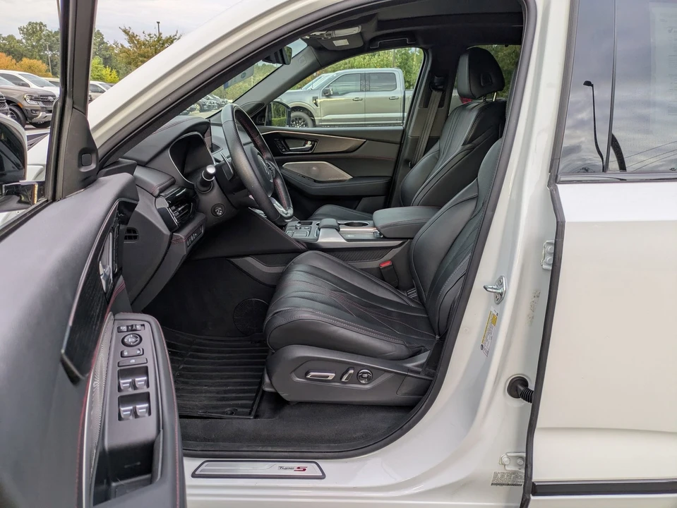 2023 Acura MDX 4th Gen - Image 13 of 21