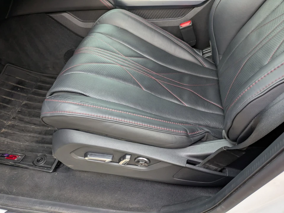 2023 Acura MDX 4th Gen - Image 14 of 21