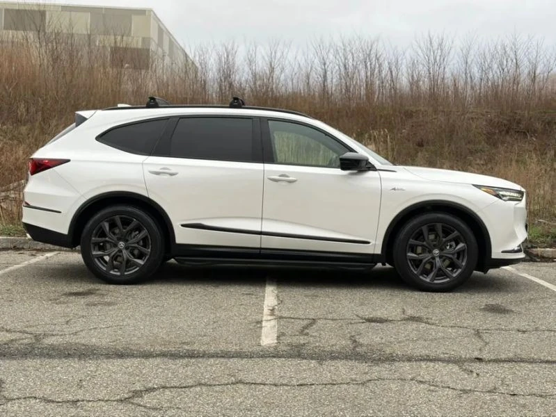 2023 Acura MDX 4th Gen - Image 9 of 12