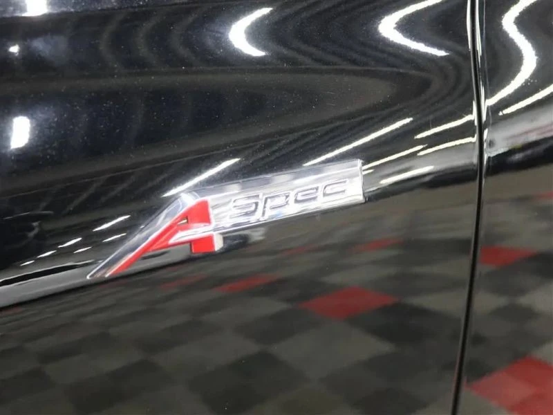 2023 Acura MDX 4th Gen - Image 10 of 12