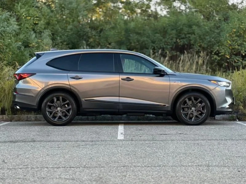 2023 Acura MDX 4th Gen - Image 9 of 12