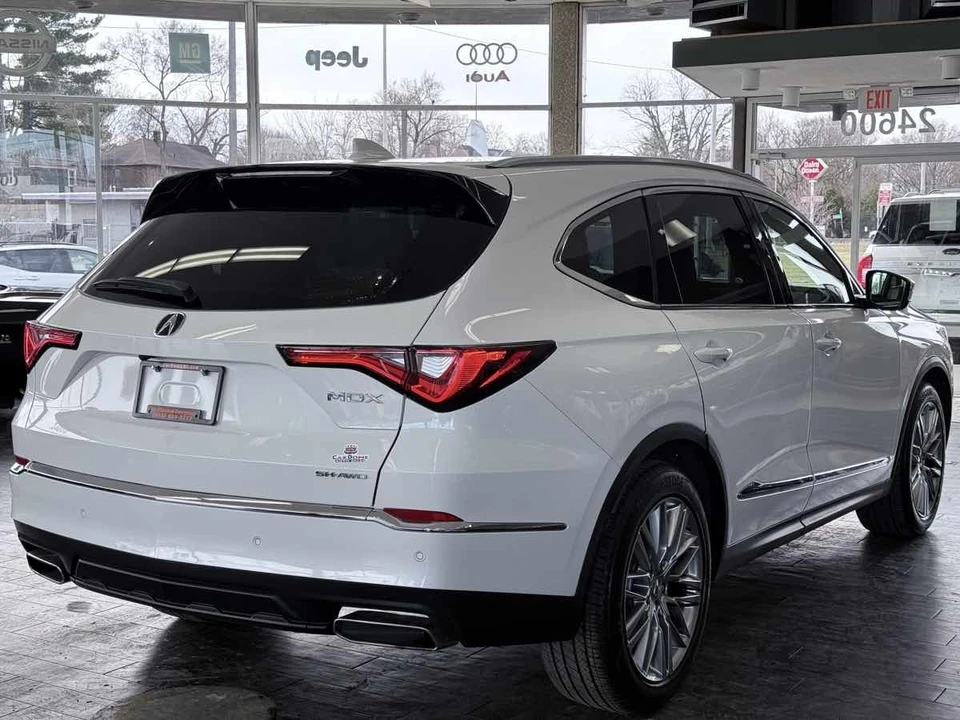 2023 Acura MDX 4th Gen - Image 11 of 21