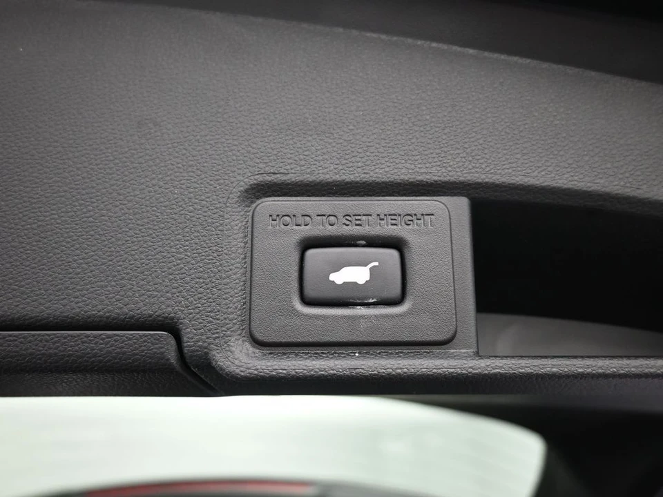 2023 Acura RDX 3rd Gen - Image 23 of 31