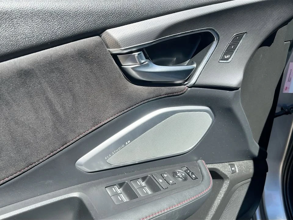 2023 Acura RDX 3rd Gen - Image 15 of 19