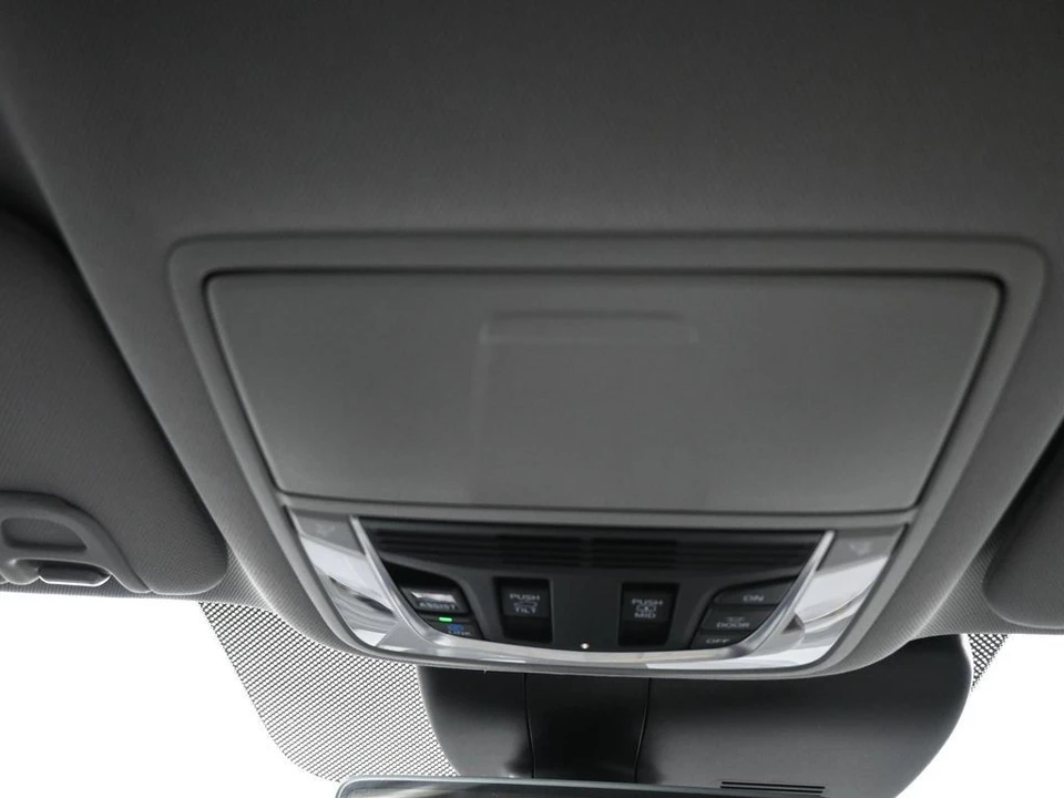 2023 Acura RDX 3rd Gen - Image 17 of 21