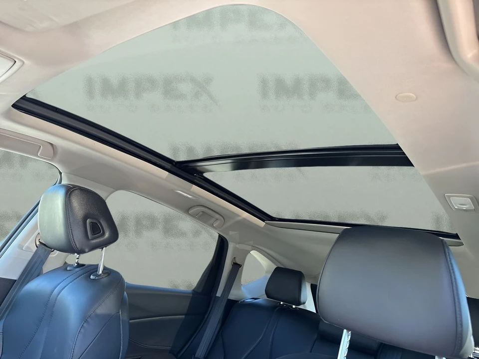 2023 Acura RDX 3rd Gen - Image 12 of 21