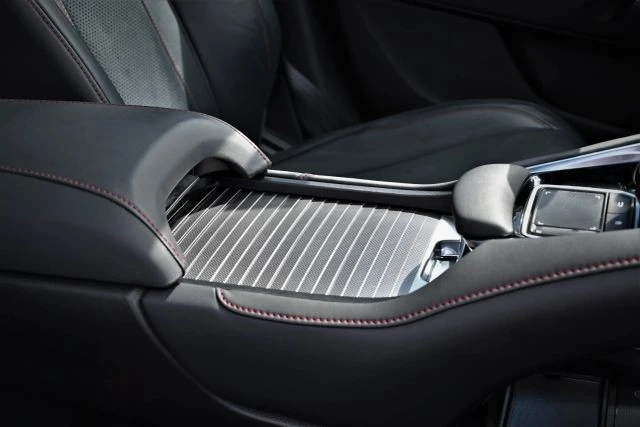 2023 Acura RDX 3rd Gen - Image 15 of 21