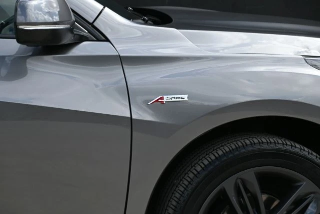 2023 Acura RDX 3rd Gen - Image 11 of 21
