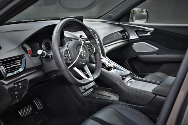 2023 Acura RDX 3rd Gen - Image 19 of 21