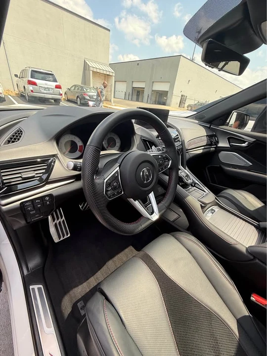 2023 Acura RDX 3rd Gen - Image 11 of 13