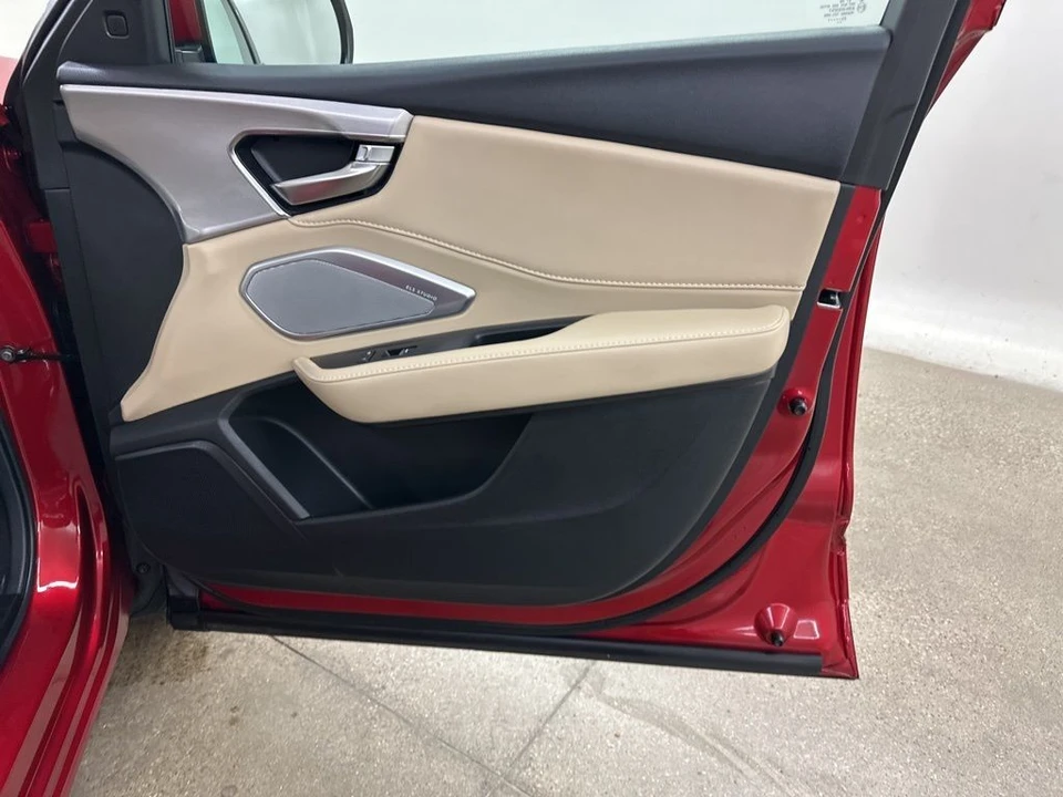 2023 Acura RDX 3rd Gen - Image 18 of 21