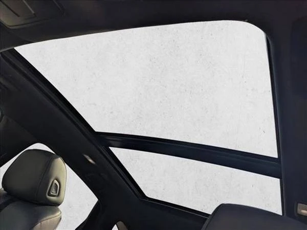 2023 Acura RDX 3rd Gen - Image 17 of 21
