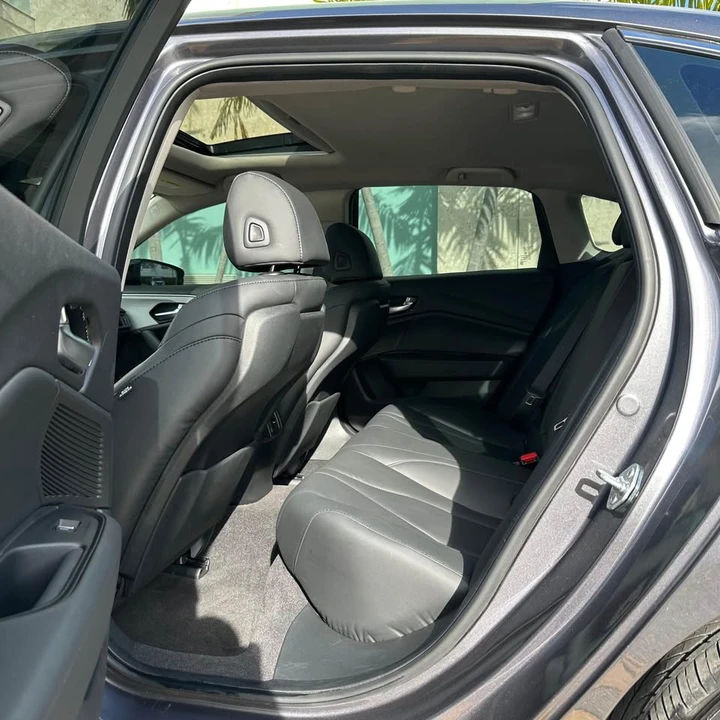 2023 Acura TLX - Image 10 of 10