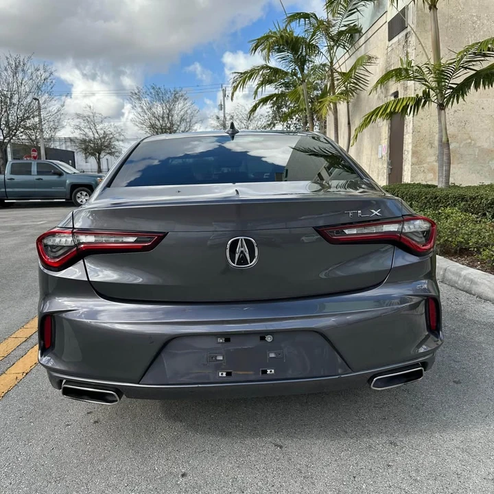 2023 Acura TLX - Image 7 of 10