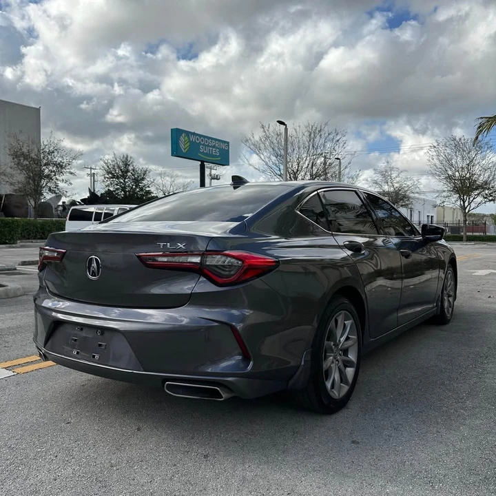 2023 Acura TLX - Image 5 of 10