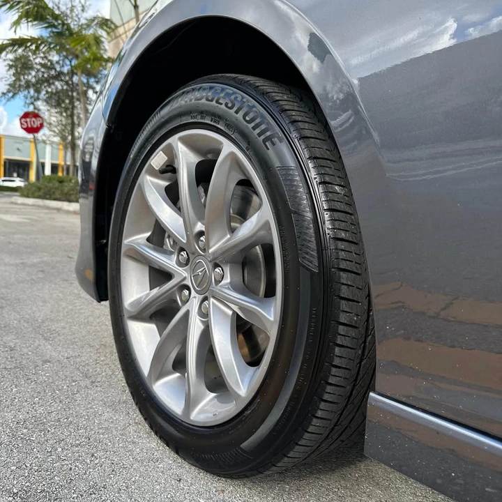2023 Acura TLX - Image 8 of 10