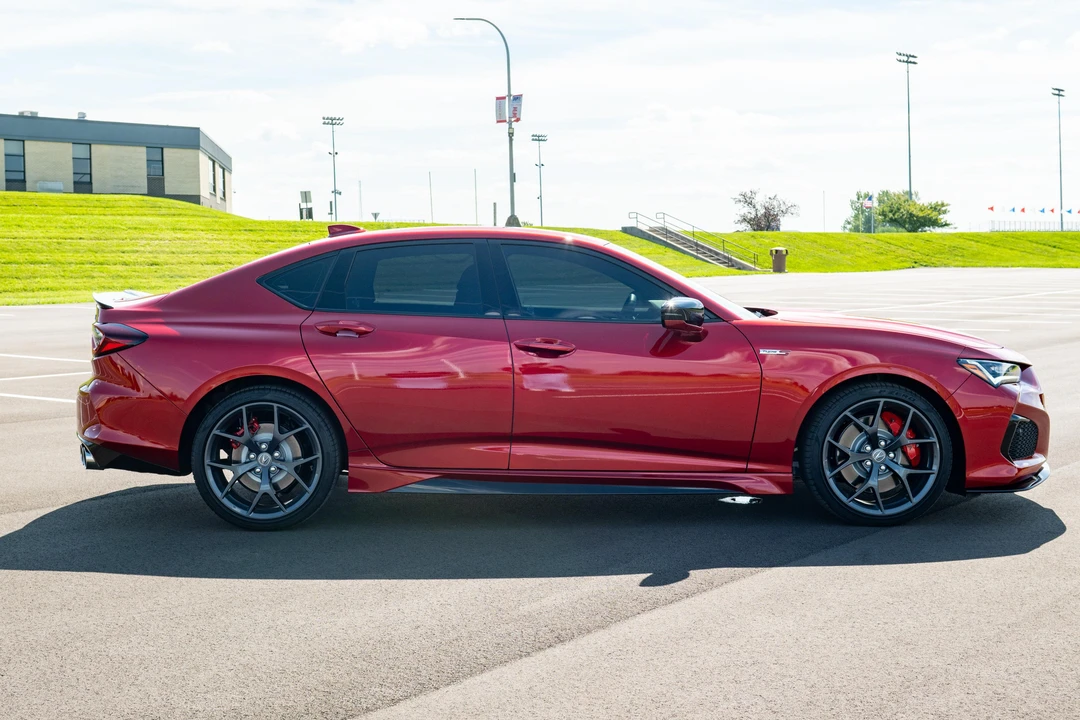 2023 Acura TLX 2nd Gen - Image 8 of 31