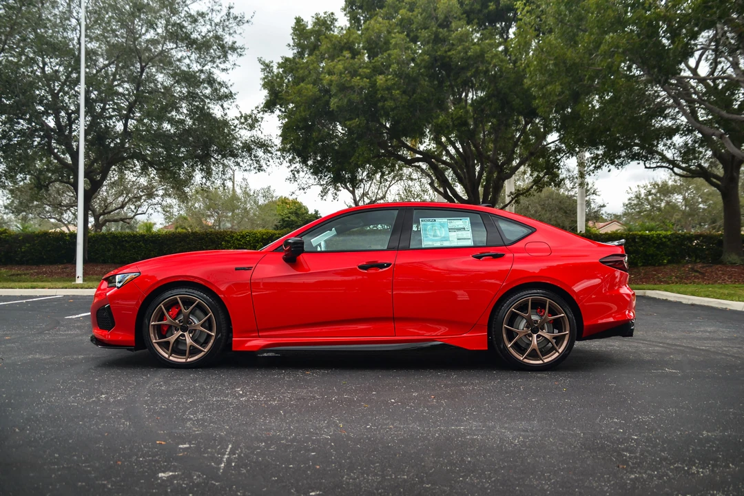 2023 Acura TLX 2nd Gen - Image 7 of 31