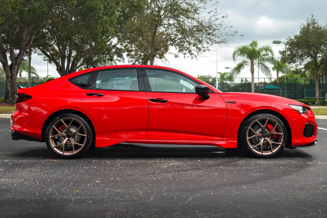2023 Acura TLX 2nd Gen - Image 3 of 31