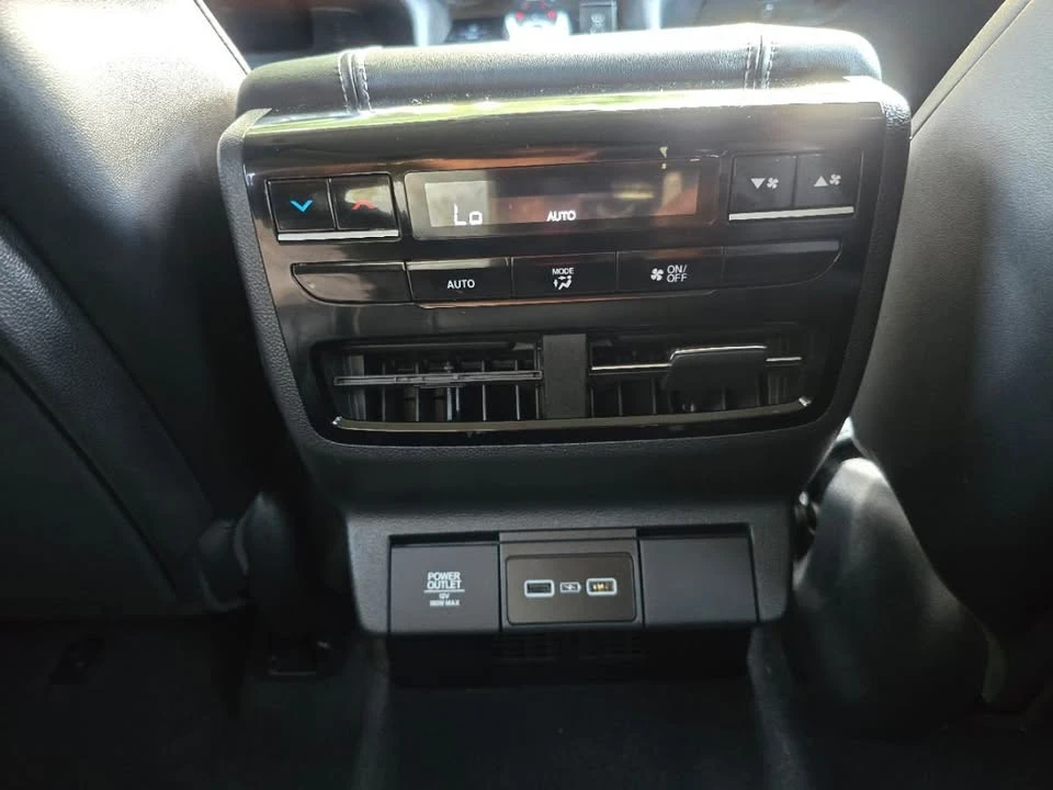 2023 Acura MDX 4th Gen - Image 10 of 18