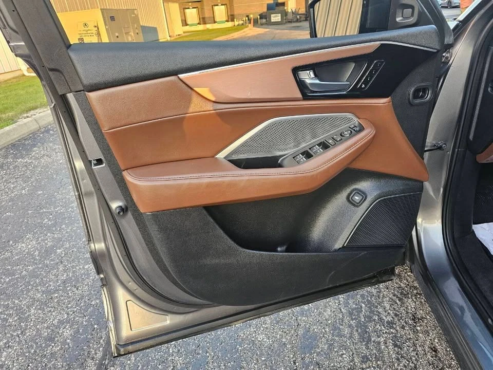 2023 Acura MDX 4th Gen - Image 11 of 17