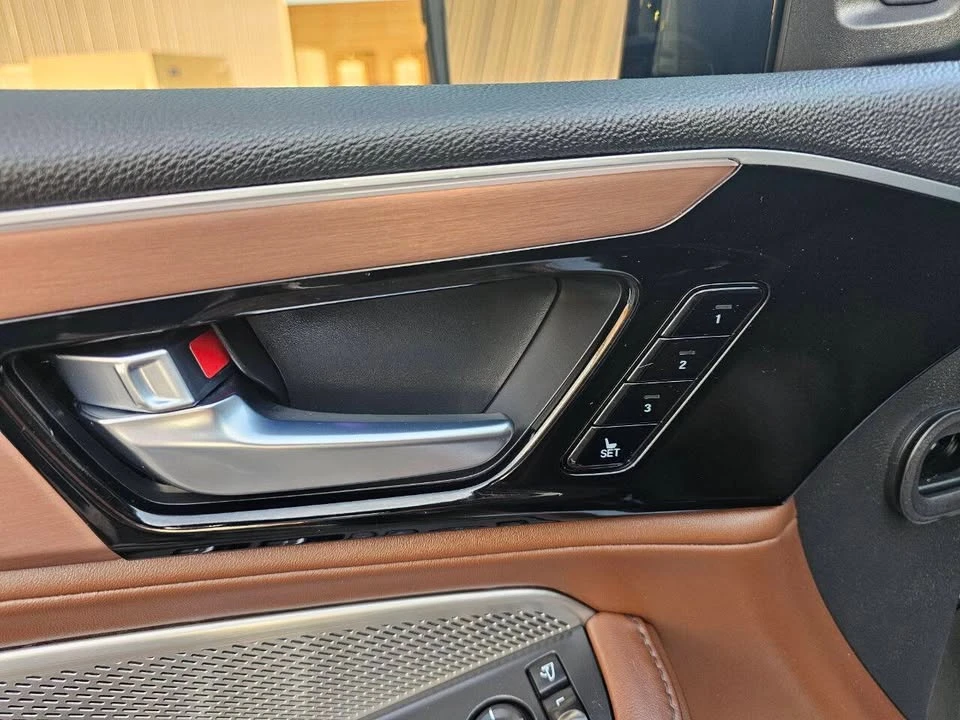 2023 Acura MDX 4th Gen - Image 13 of 17