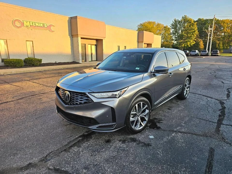 2023 Acura MDX 4th Gen - Image 2 of 17