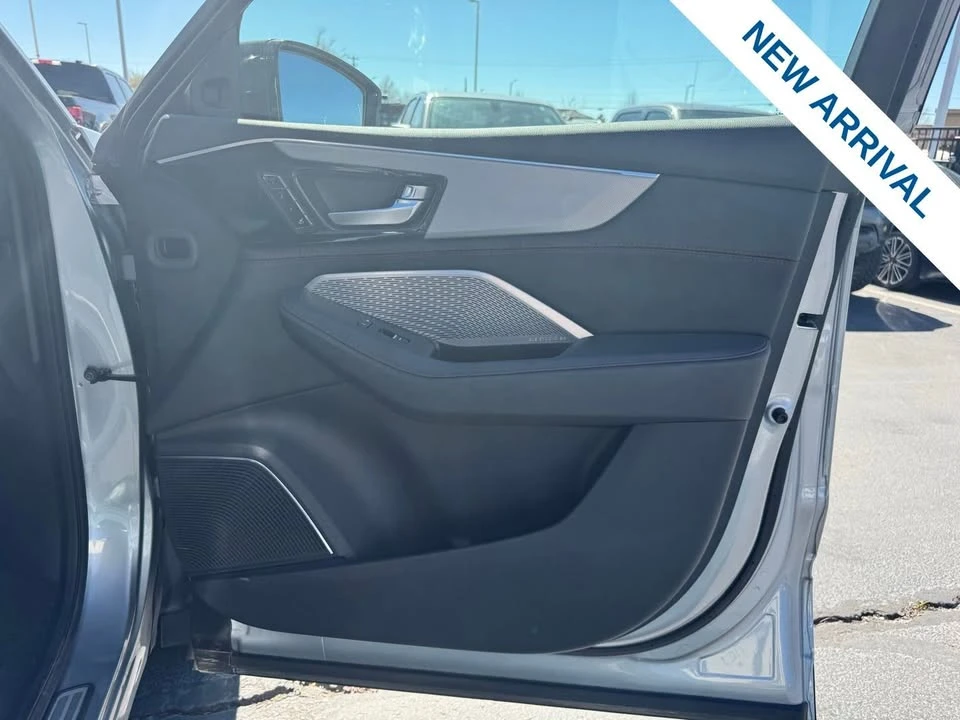 2023 Acura MDX 4th Gen - Image 10 of 20