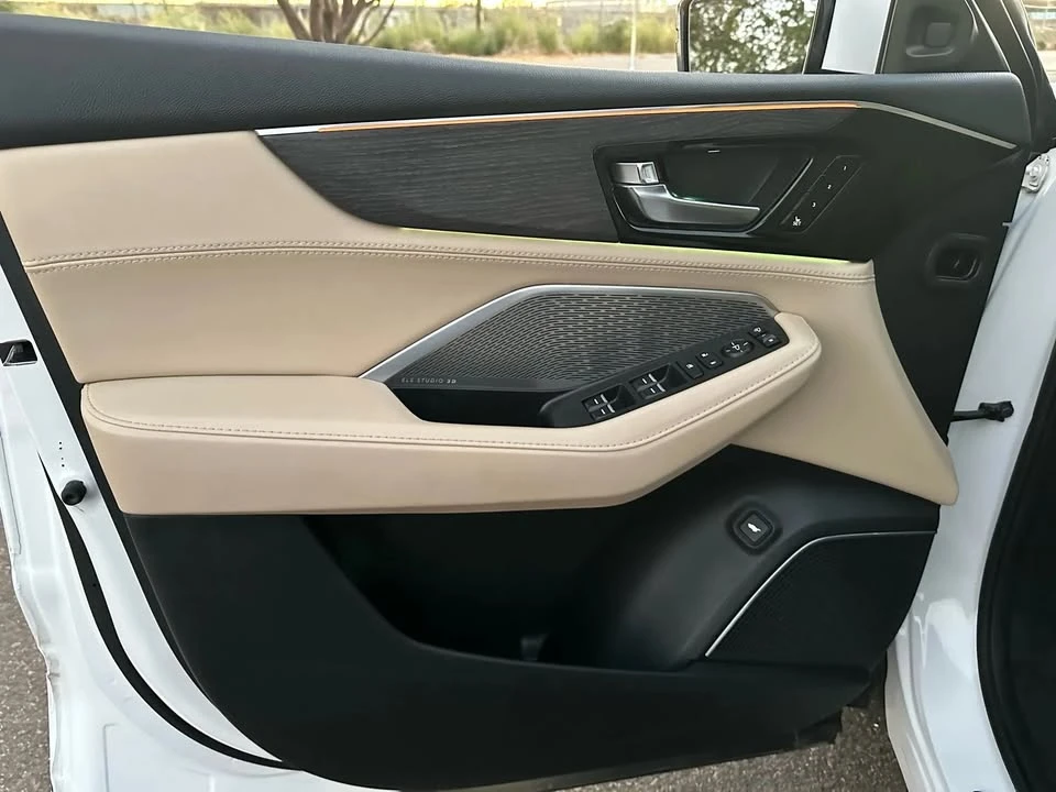 2023 Acura MDX 4th Gen - Image 10 of 20