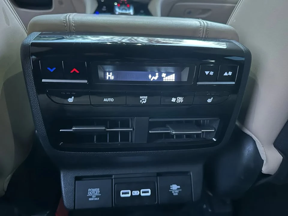 2023 Acura MDX 4th Gen - Image 18 of 20